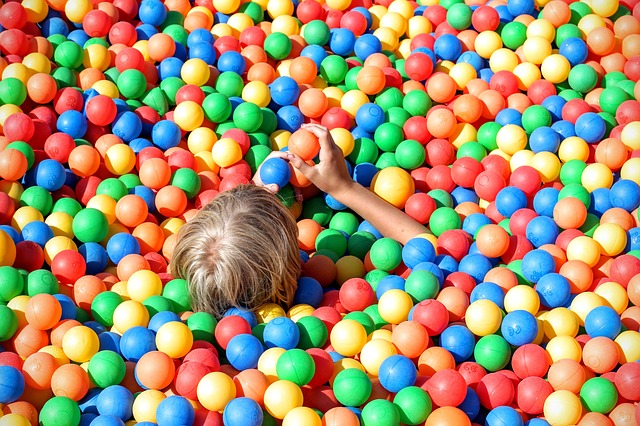 ball-pit-1661374_640